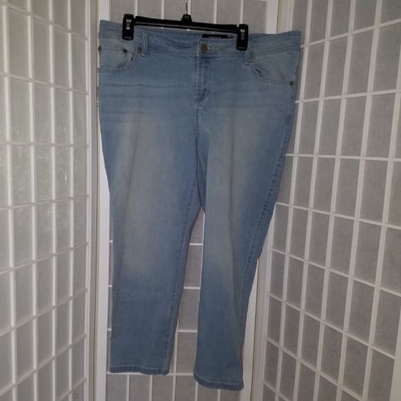 size 18 cropped jeans